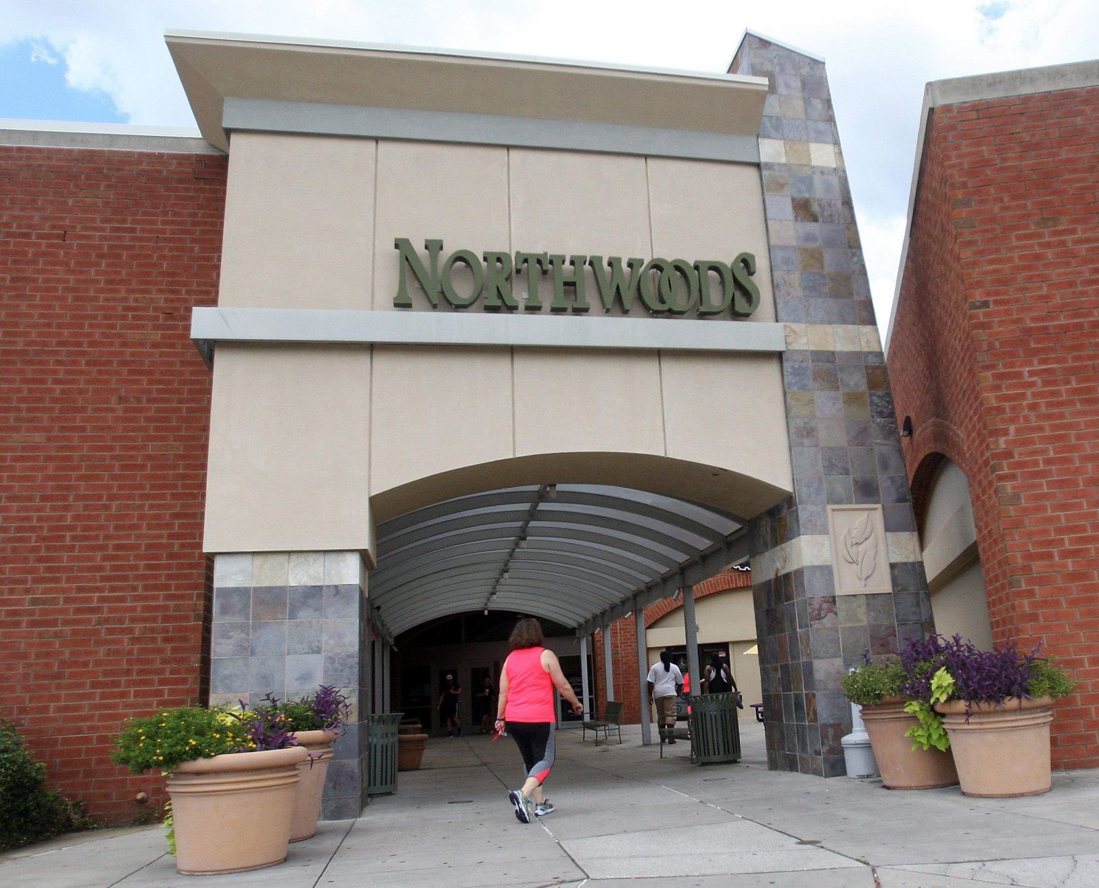 northwoods mall.jpg (copy)